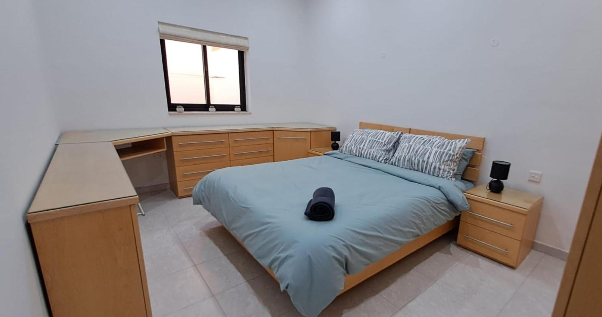 Spacious Getaway In With Terrace & Garage Attard