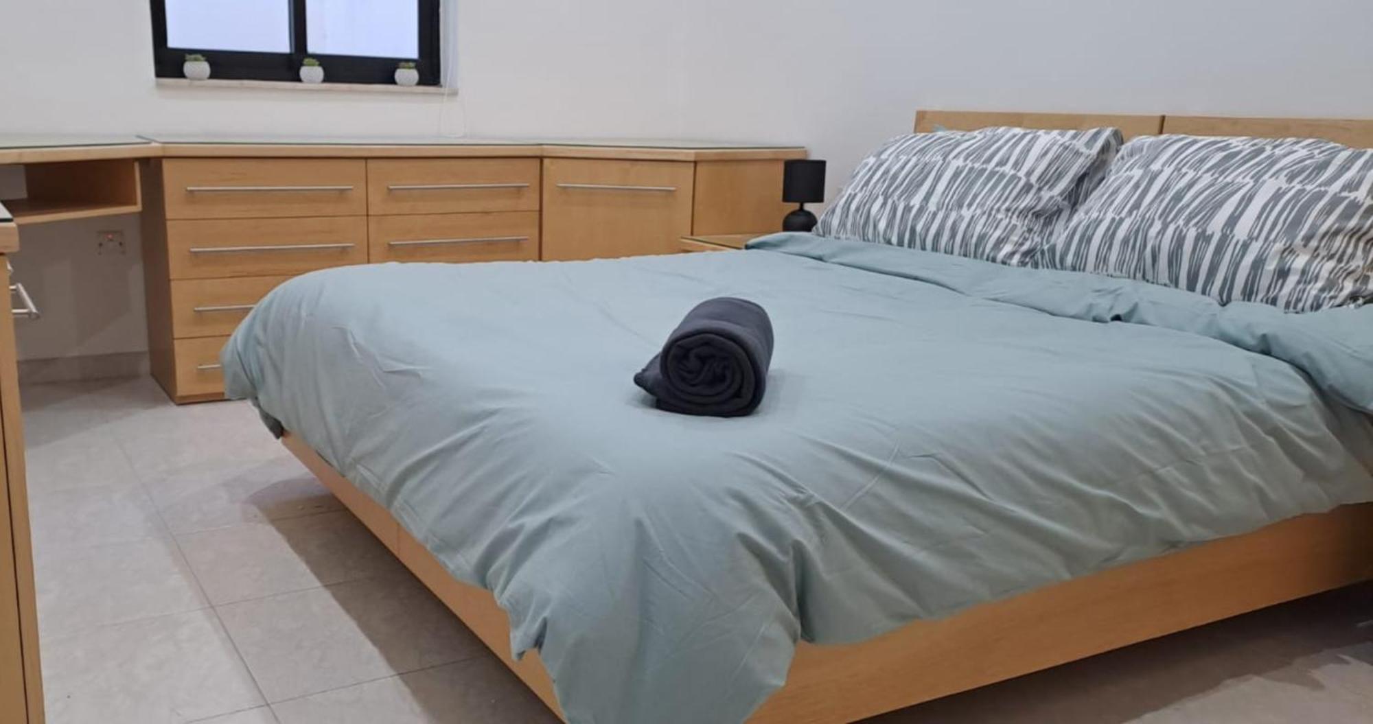 Semesterbostad Spacious Getaway In With Terrace & Garage Attard