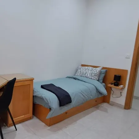 Spacious Getaway In Attard With Terrace & Garage Exterior photo