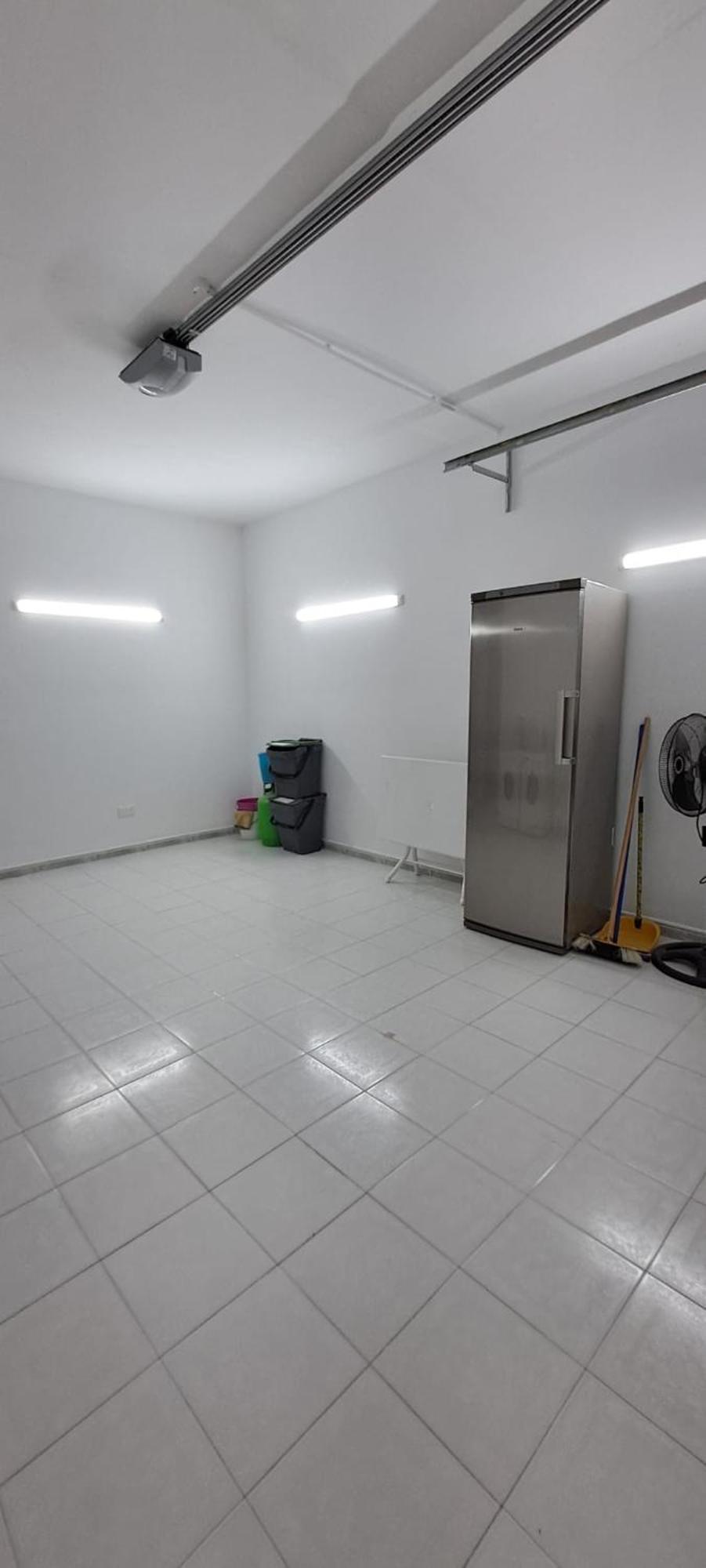 Spacious Getaway In With Terrace & Garage Attard
