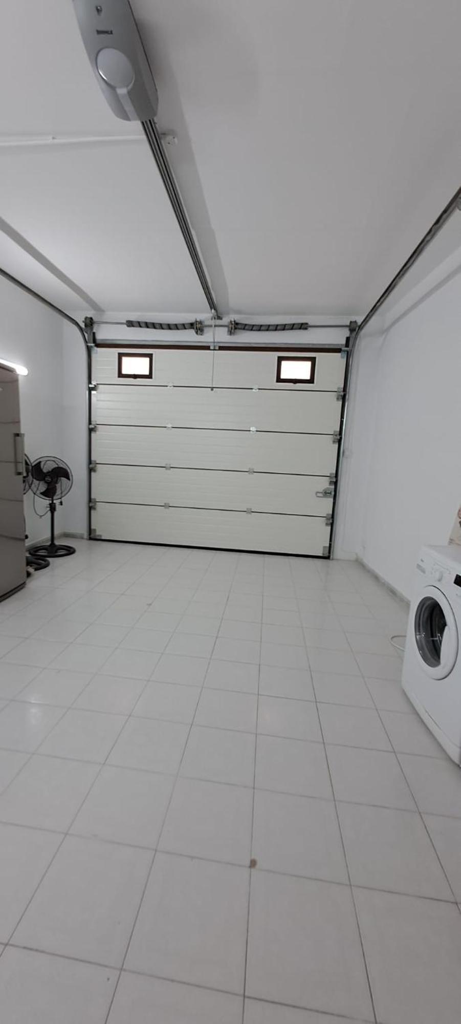Spacious Getaway In With Terrace & Garage * Attard
